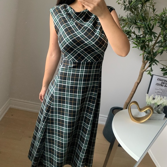 Zara Dresses & Skirts - ZARA Dark Green Plaid Maxi Dress XS A-Line